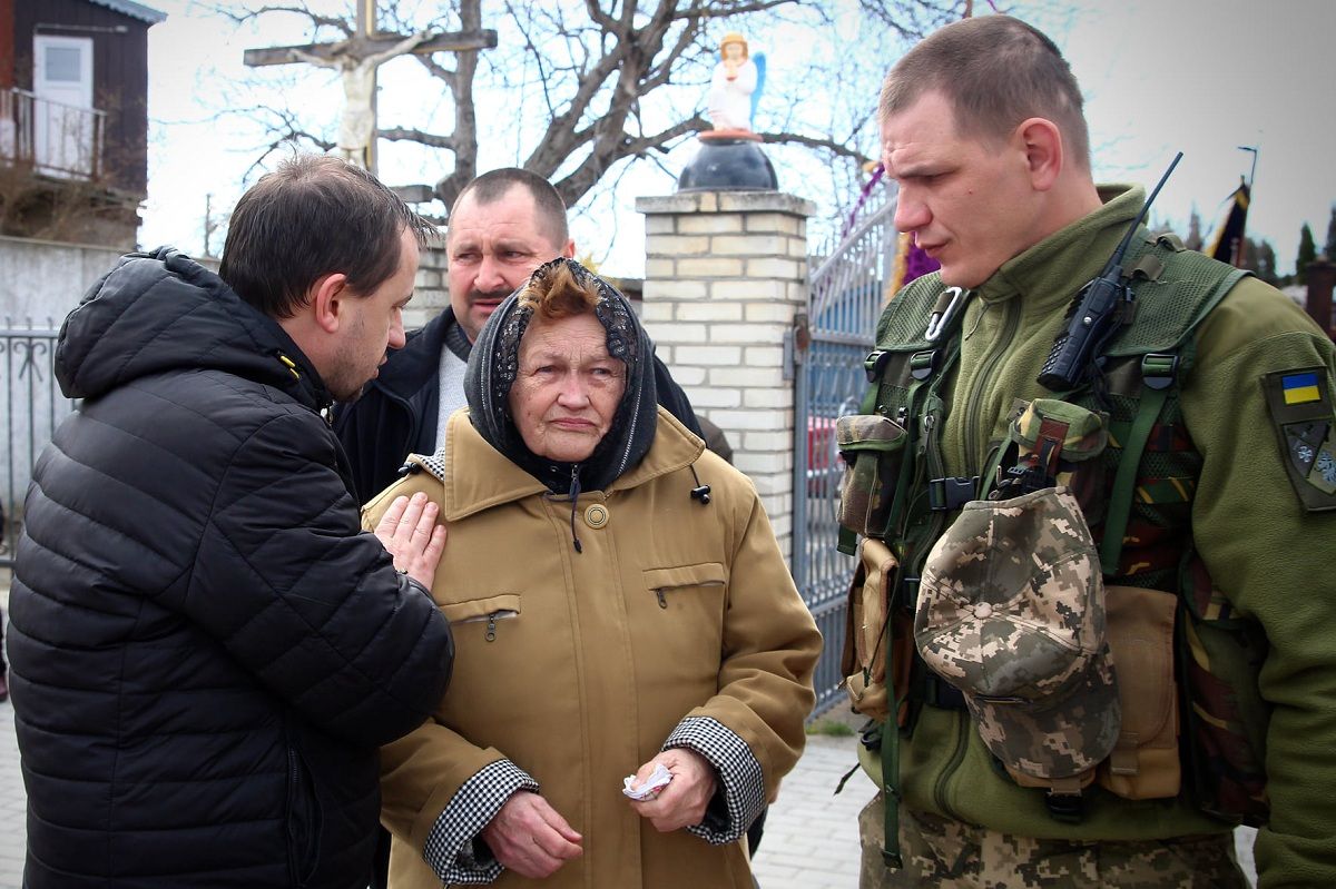 Новини Тернополя - фото з У Товстому прощаються з військовим медиком Олегом Андрощуком-Русиняком