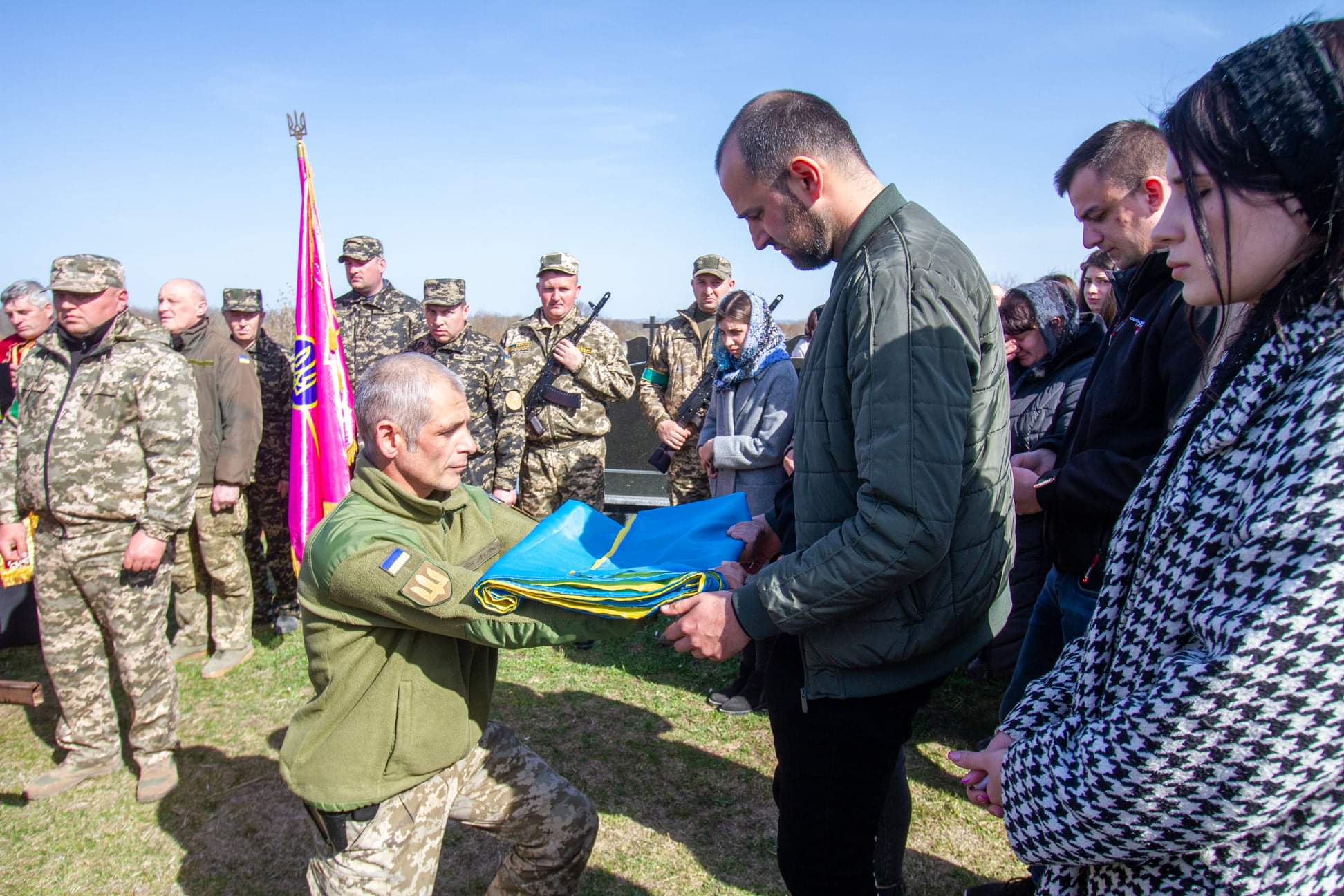 Новини Тернополя - фото з Любив людей і загинув за Батьківщину: прощання з Героєм Михайлом Процишиним з Гусятина