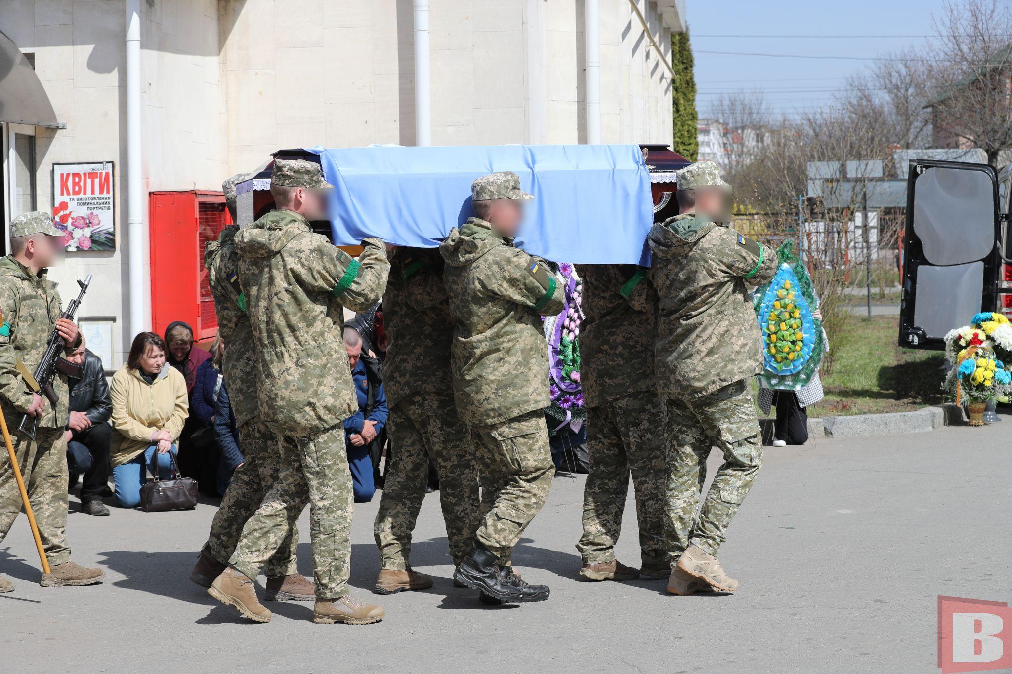 Новини Хмельницького - фото з «Справжній воїн і захисник»: у Хмельницькому попрощалися з Олександром Самофаловим
