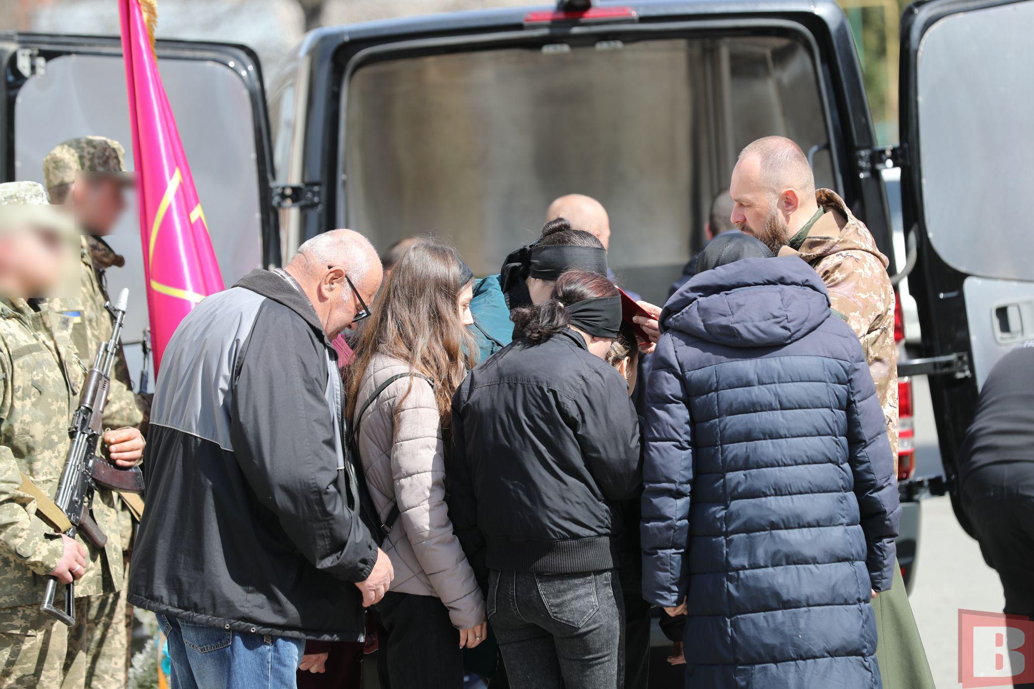 Новини Хмельницького - фото з «Справжній воїн і захисник»: у Хмельницькому попрощалися з Олександром Самофаловим