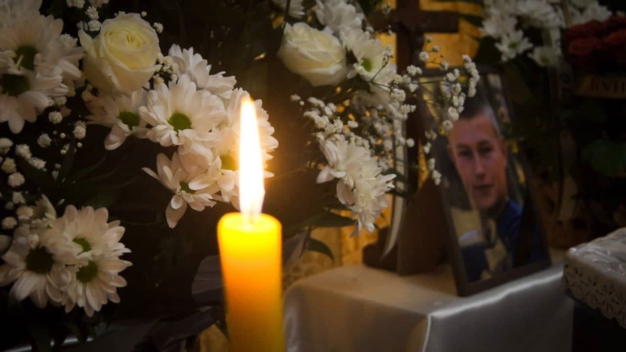 Новини Тернополя - фото з На Тернопільщині попрощались з Героєм Романом Леськівим, який віддав своє життя за Україну