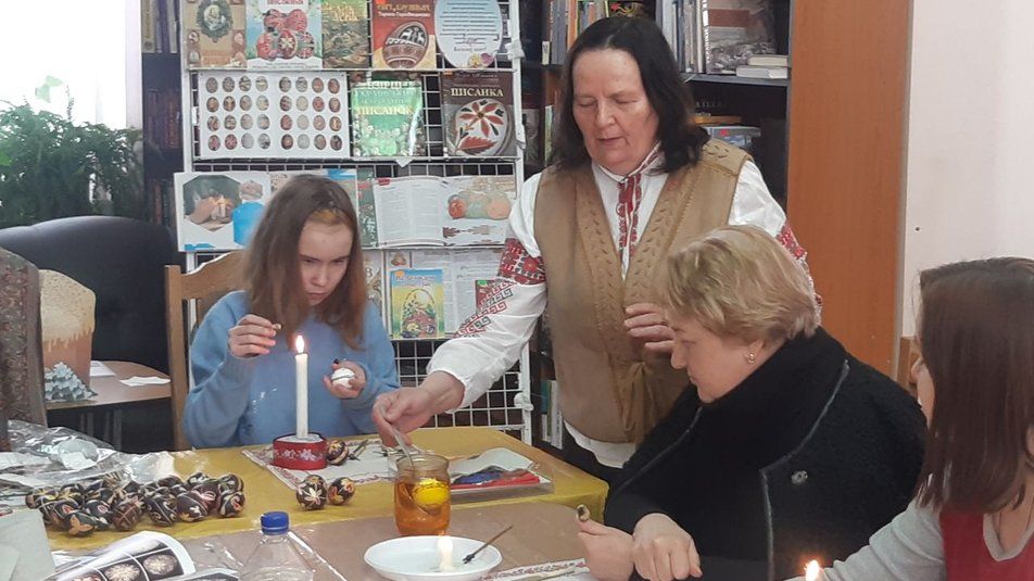 Новини Вінниці - фото з Великодні радощі: у Вінниці для переселенців та волонтерів проводять майстер-класи