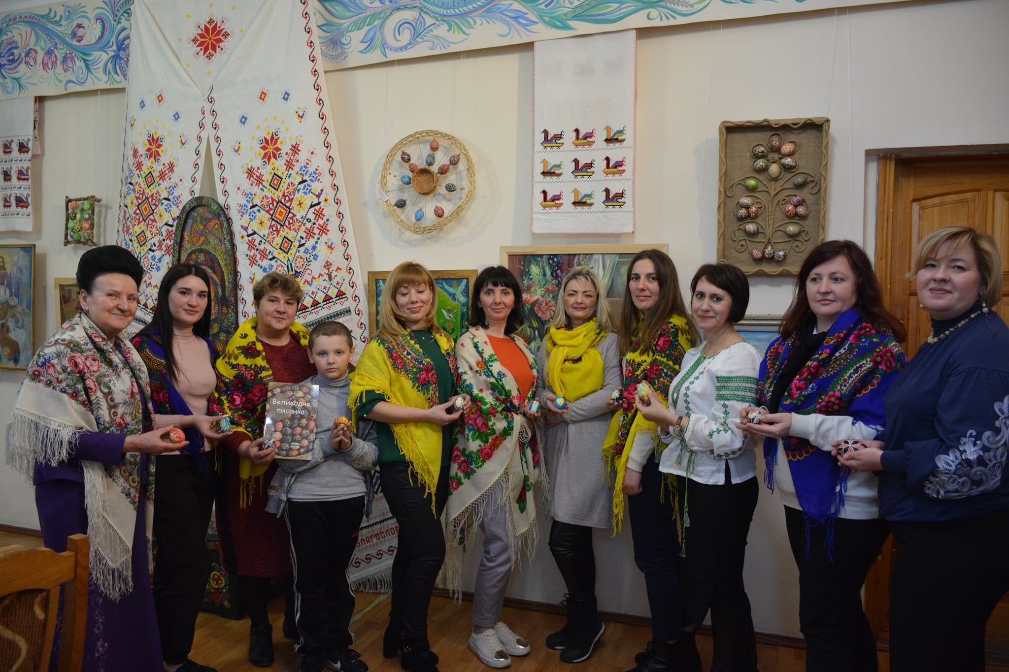 Новини Вінниці - фото з Великодні радощі: у Вінниці для переселенців та волонтерів проводять майстер-класи