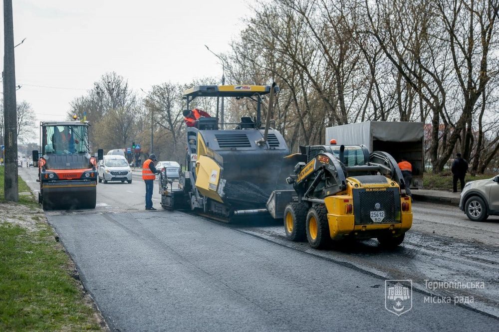 Новини Тернополя - фото з У Тернополі триває ремонт доріг. На яких вулицях змінять дорожнє покриття наступного тижня (СПИСОК)