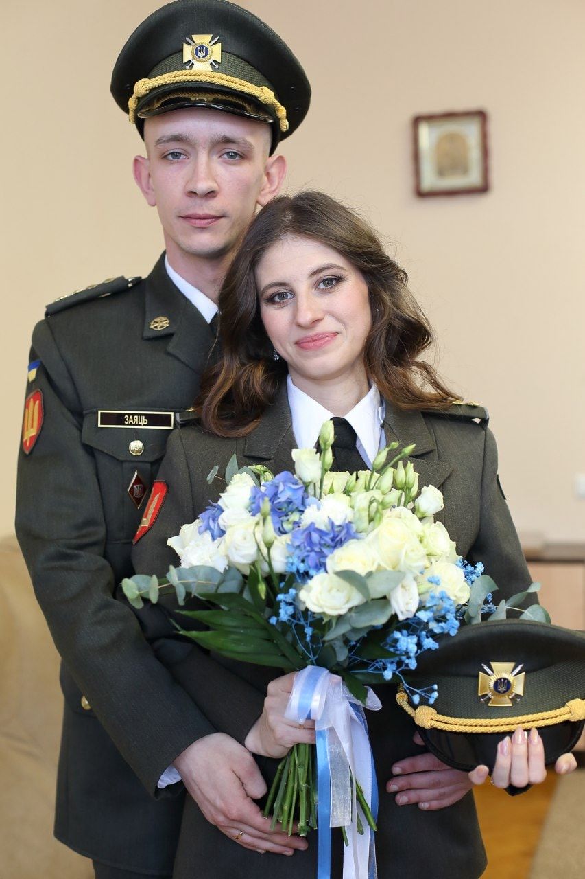 Новини Тернополя - фото з У Тернополі одружилися військовослужбовці 44-ої окремої артилерійської бригади