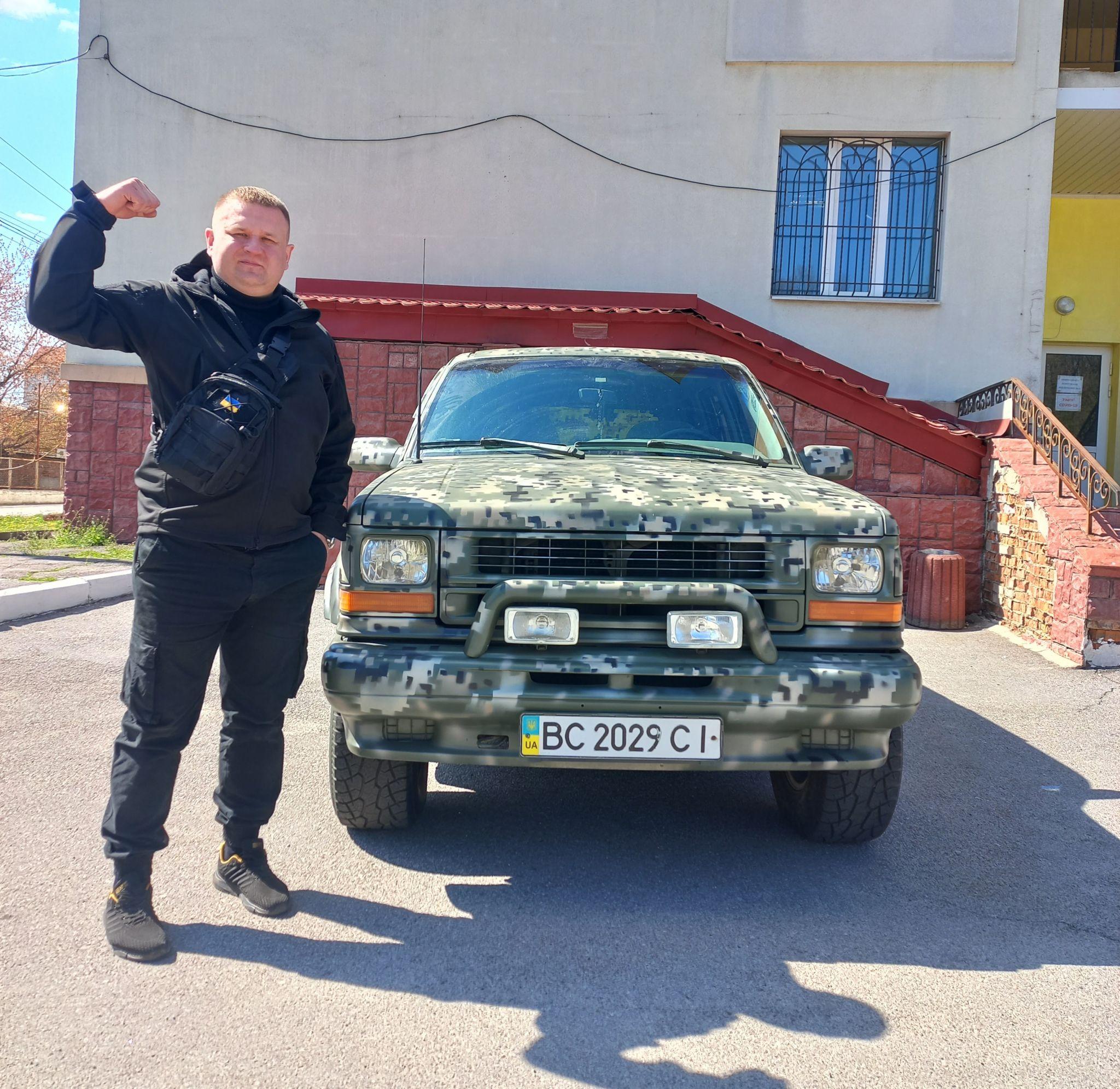 Новини Вінниці - фото з Герої тилу. Як у Вінниці позашляховики переробляють на бандеромобілі та передають на фронт