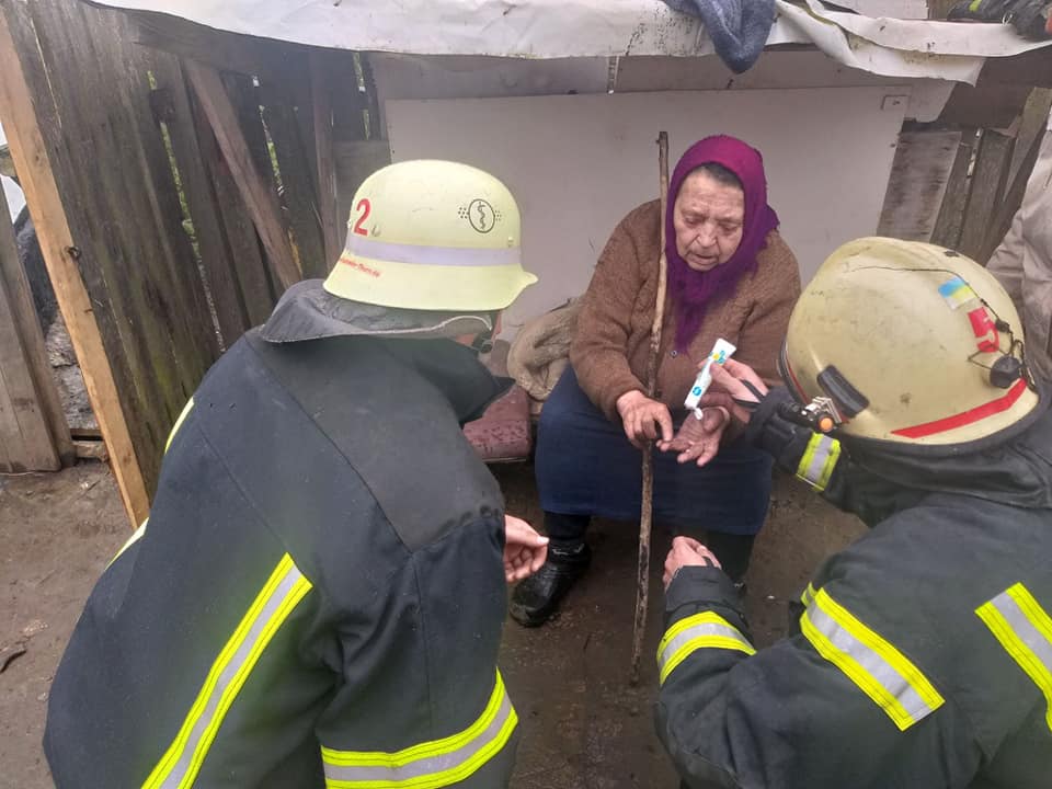 Новини Житомира - фото з На Житомирщині за добу горіли три оселі: один будинок повністю знищено