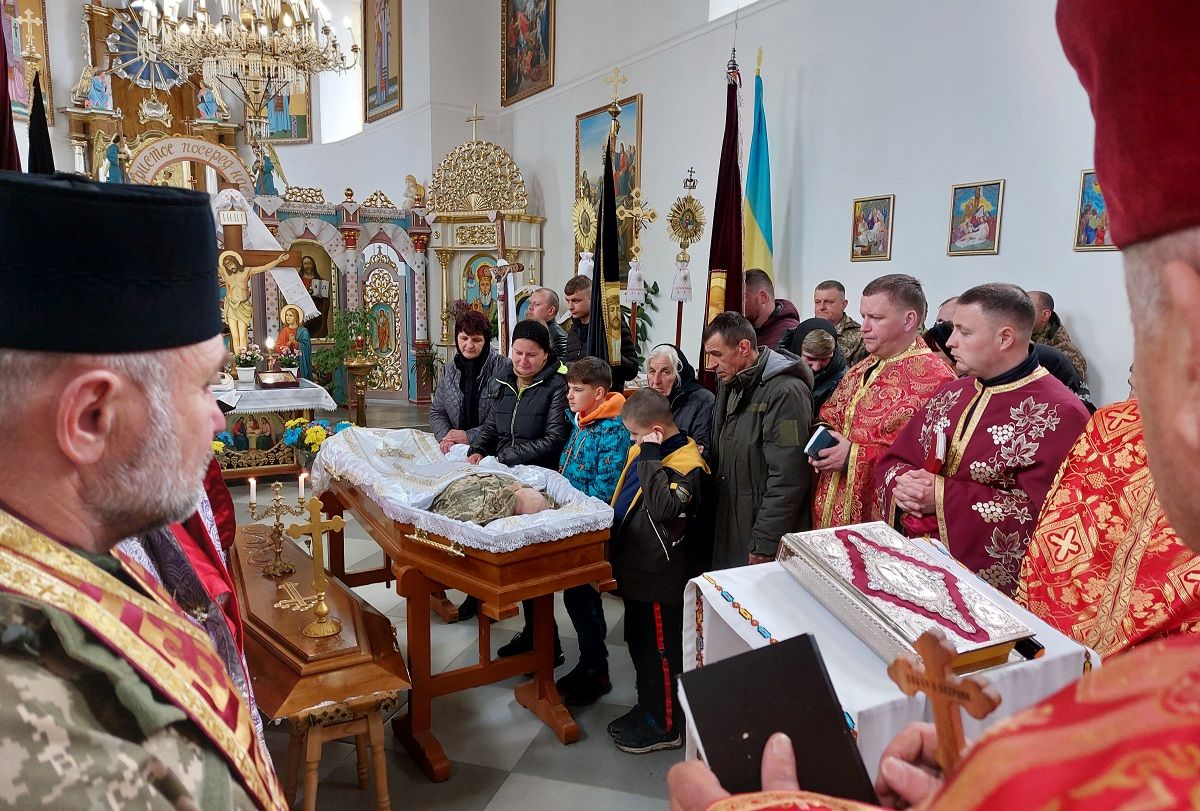 Новини Тернополя - фото з Його недаремно називали «кременем». На Тернопільщині прощаються зі Степаном Геником