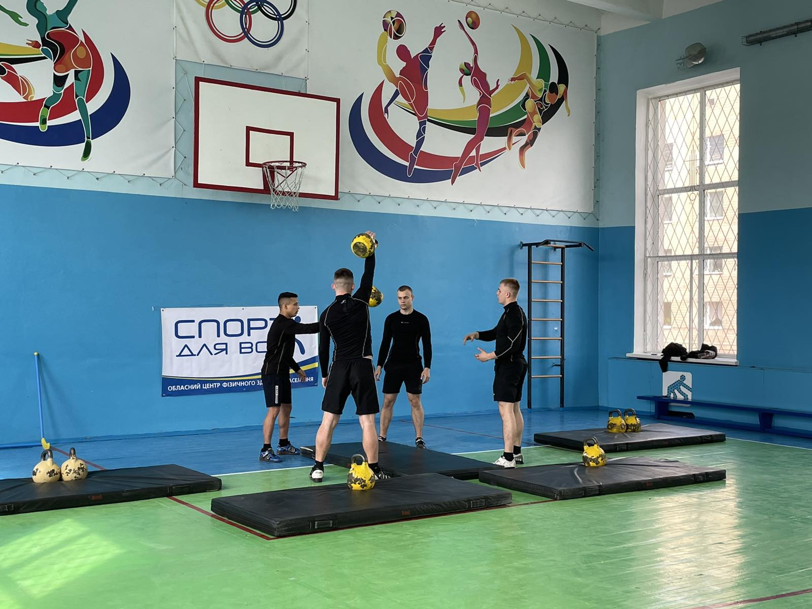 Новини Вінниці - фото з Для вимушених переселенців у Вінниці провели «Веселі старти» і турнір з флорболу