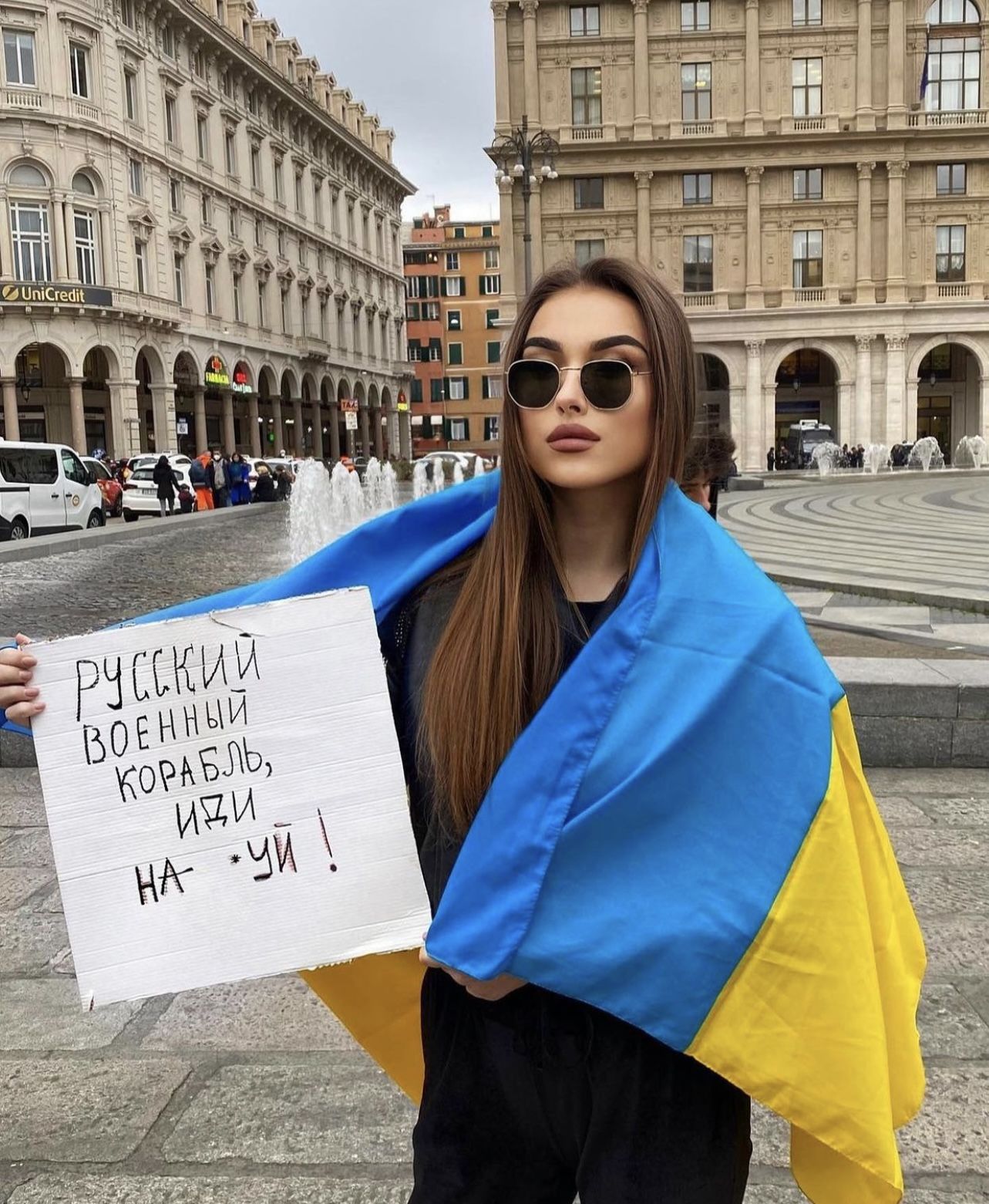 Новини Вінниці - фото з Палили український стяг. Вінничанки в Італії про конфлікт з прихильниками «русского мира»