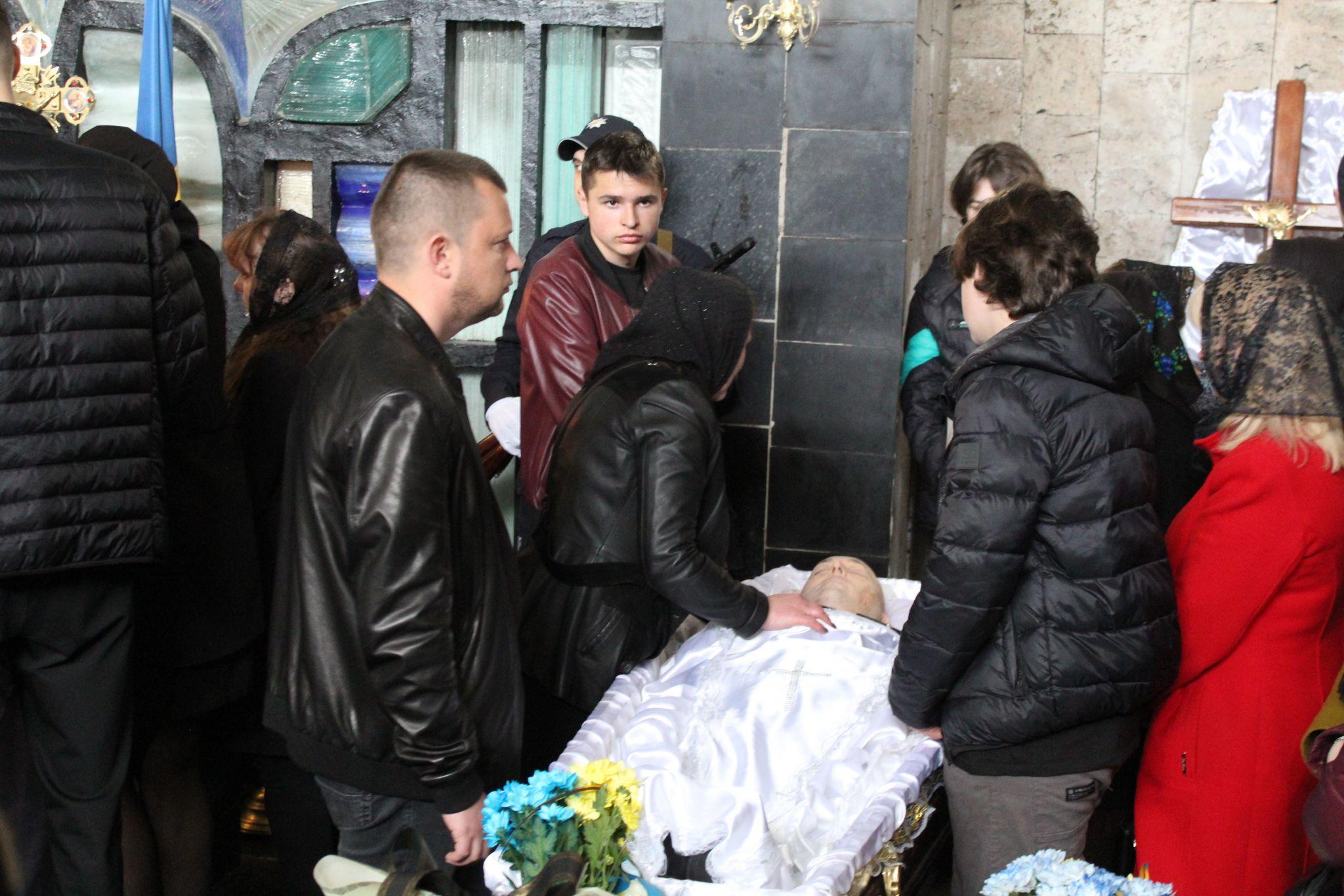 Новини Тернополя - фото з Тернопільщина прощається із загиблими на сході поліцейськими