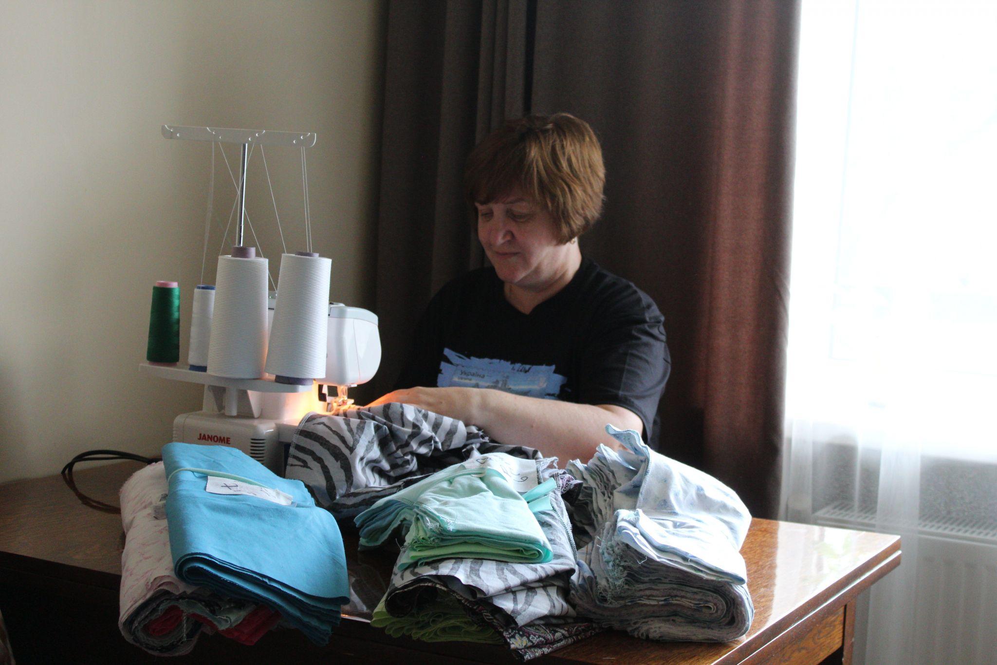 Новини Тернополя - фото з Виготовили 7 тисяч трусів для захисників на передову. Як волонтерство стало сімейною справою (РЕПОРТАЖ)