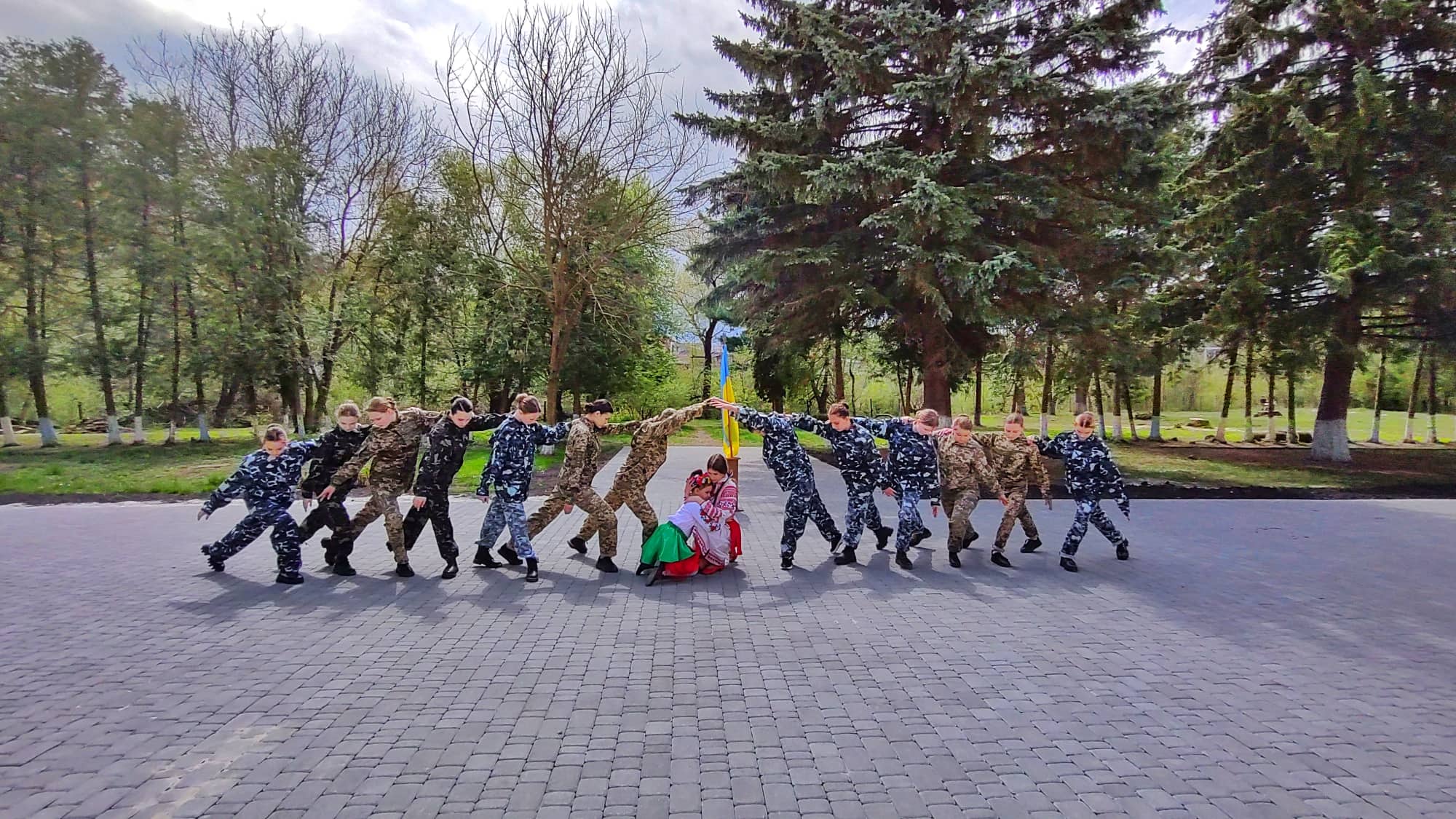 Новини Тернополя - фото з Хочемо перемоги! Відеоролик школярів з Чорткова вже набрав понад 60 тисяч переглядів