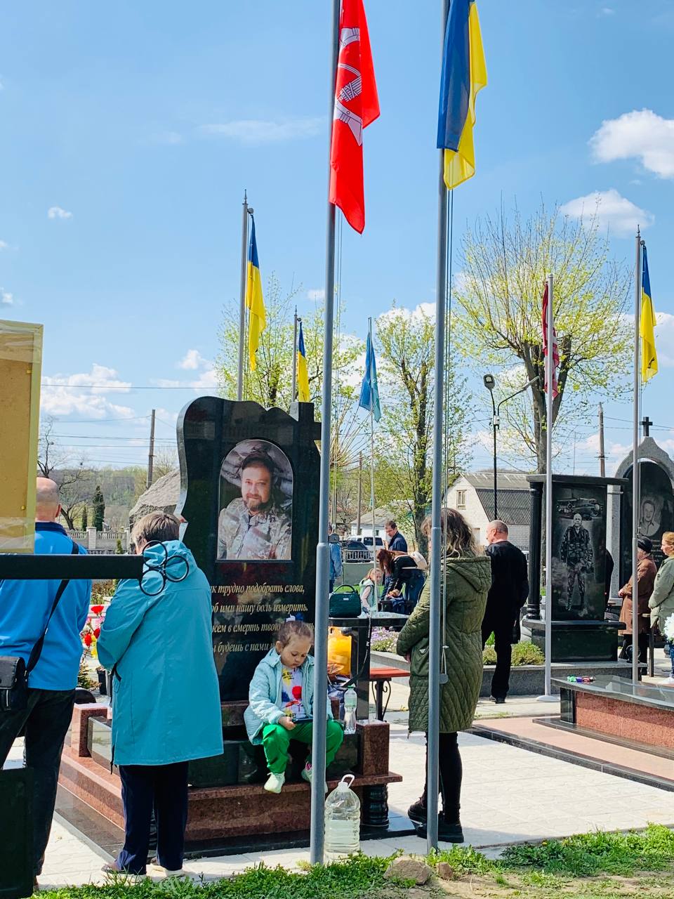 Новини Житомира - фото з Житомир у провідну неділю молився за душі загиблих воїнів