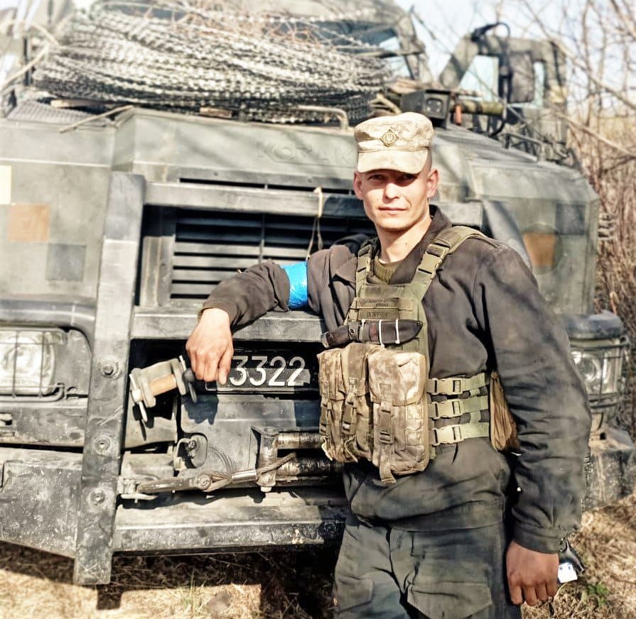 Новини Житомира - фото з Бердичівщина втратила Героя - Казмірчука Геннадія 2001 р.н.