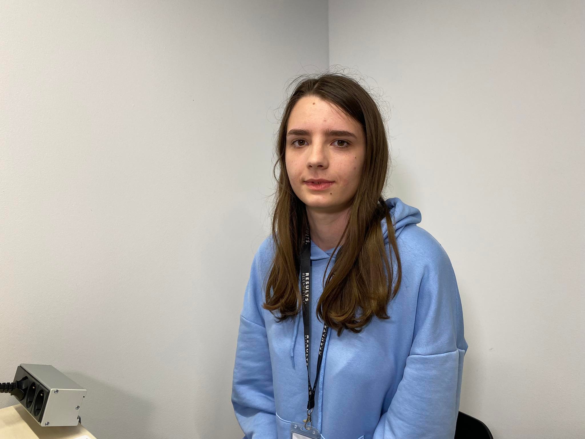 Новини Хмельницького - фото з Еліна переїхала з Маріуполя в Хмельницький: що розповідає про пережите Нет описания.