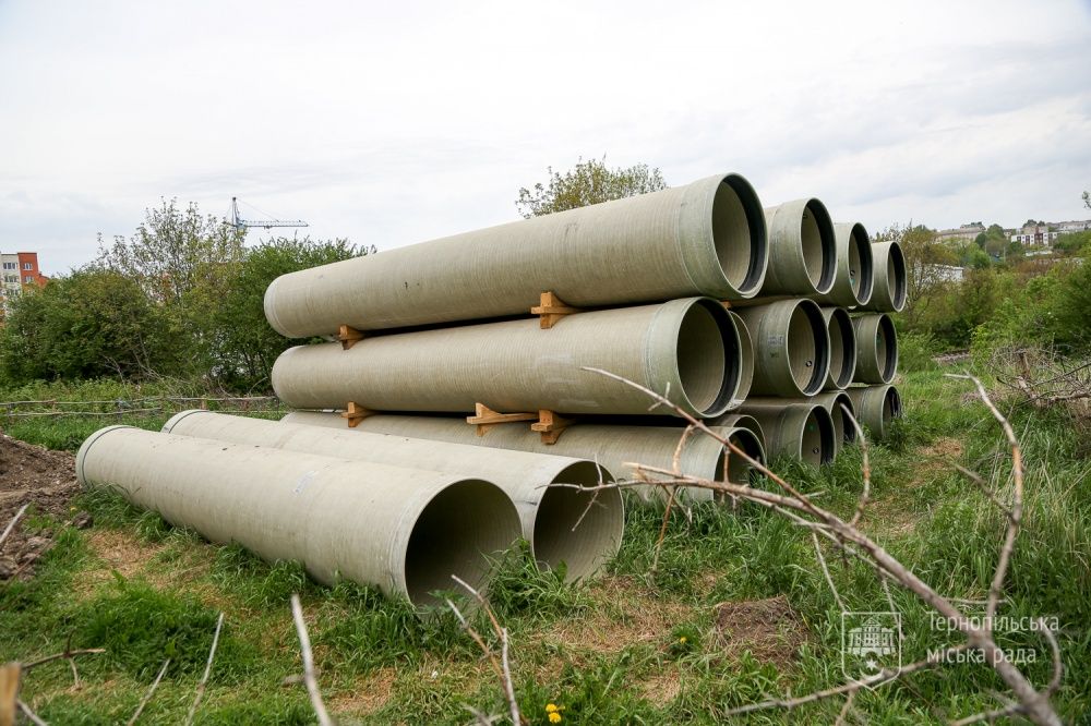 Новини Тернополя - фото з У Тернополі замінюють каналізаційний колектор на вулиці Подільській: скільки уже зробили?