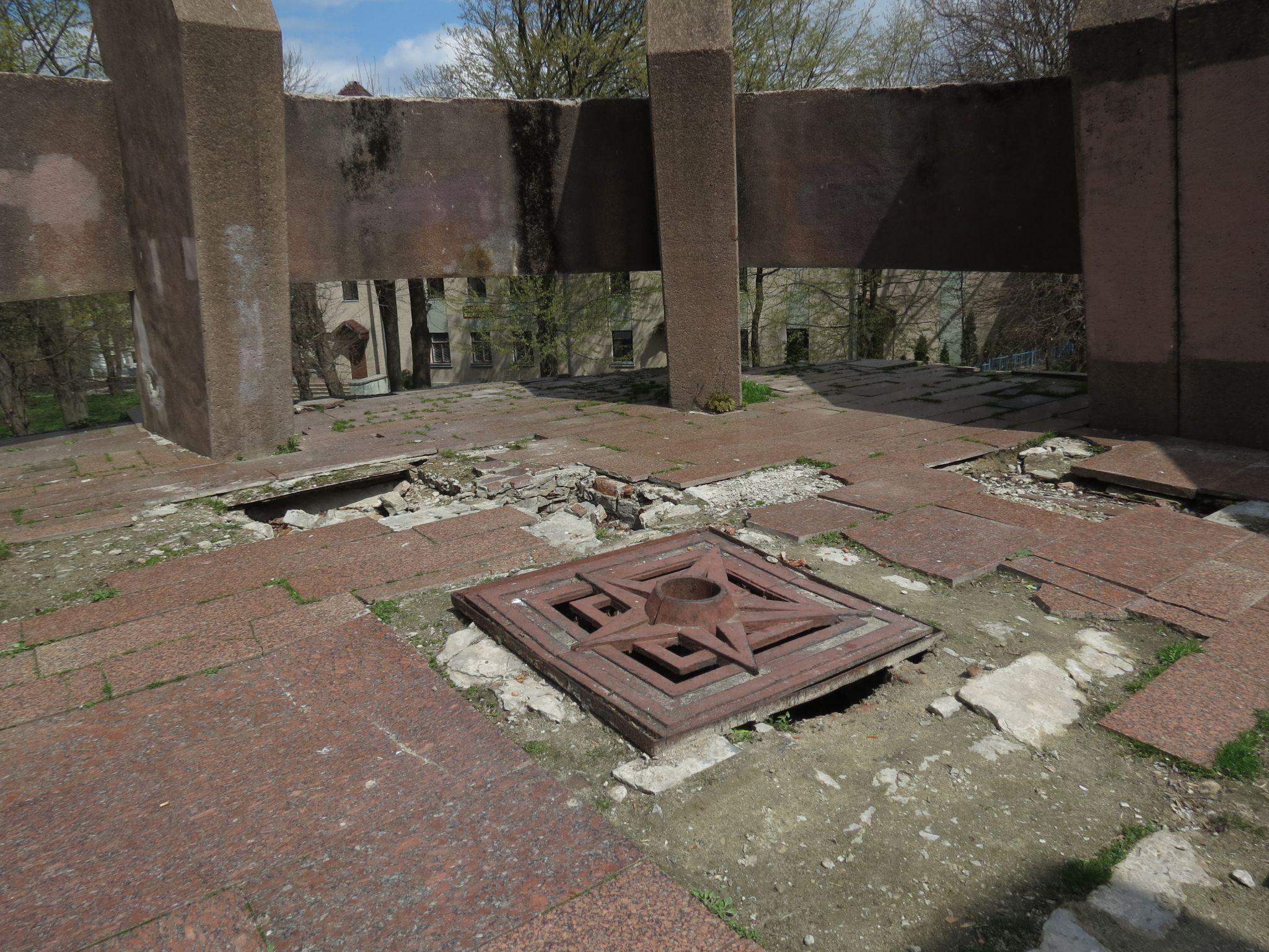 Новини Тернополя - фото з Яка доля радянських пам’ятників у Тернополі? Ми дізналися