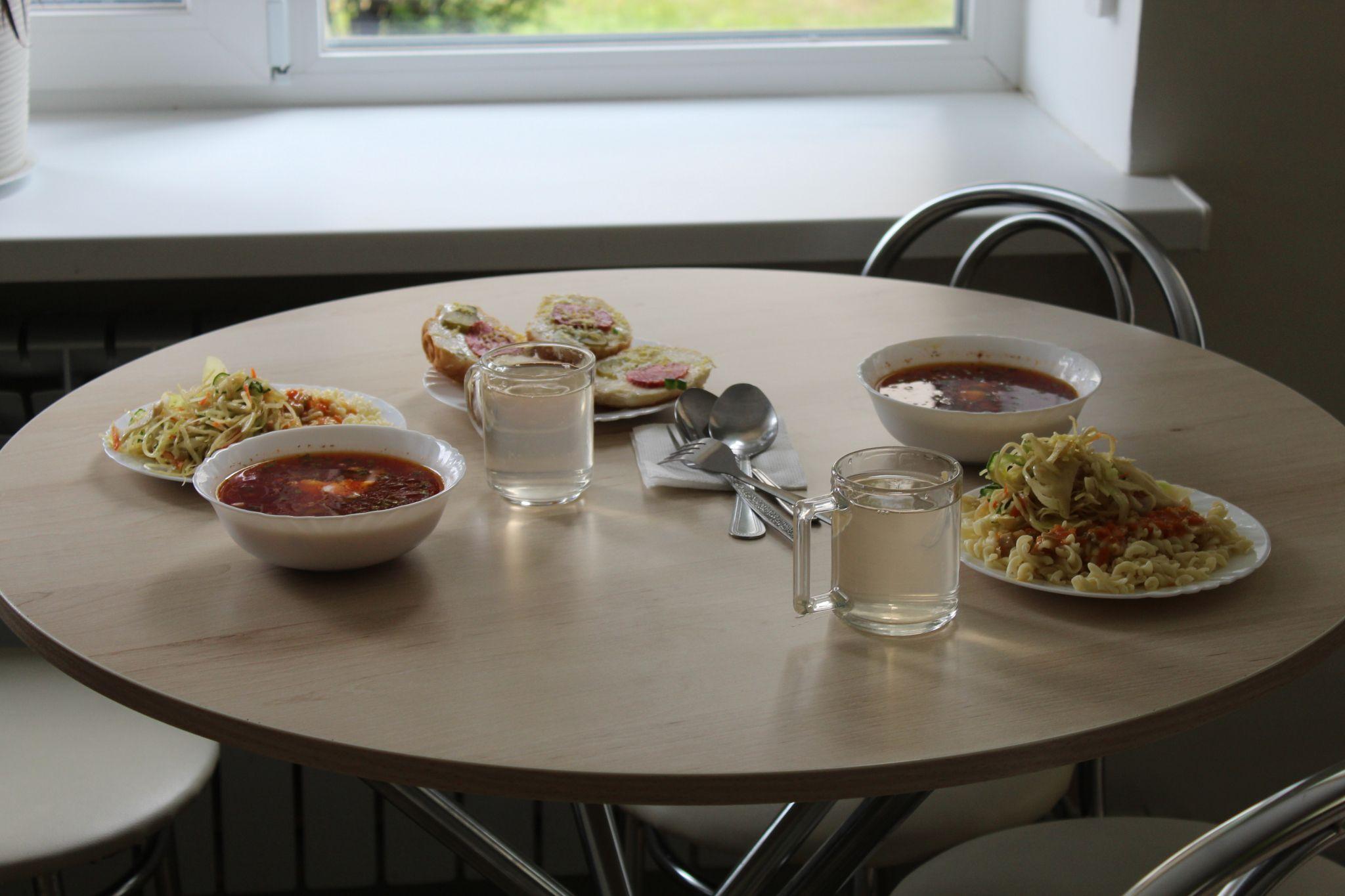 Новини Тернополя - фото з Стали великою дружньою родиною! Як школа №14 волонтерить у воєнний час (РЕПОРТАЖ)