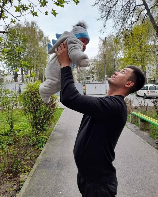 Новини Вінниці - фото з Благає про допомогу незрячий Олексій, який виховує доньку після смерті дружини