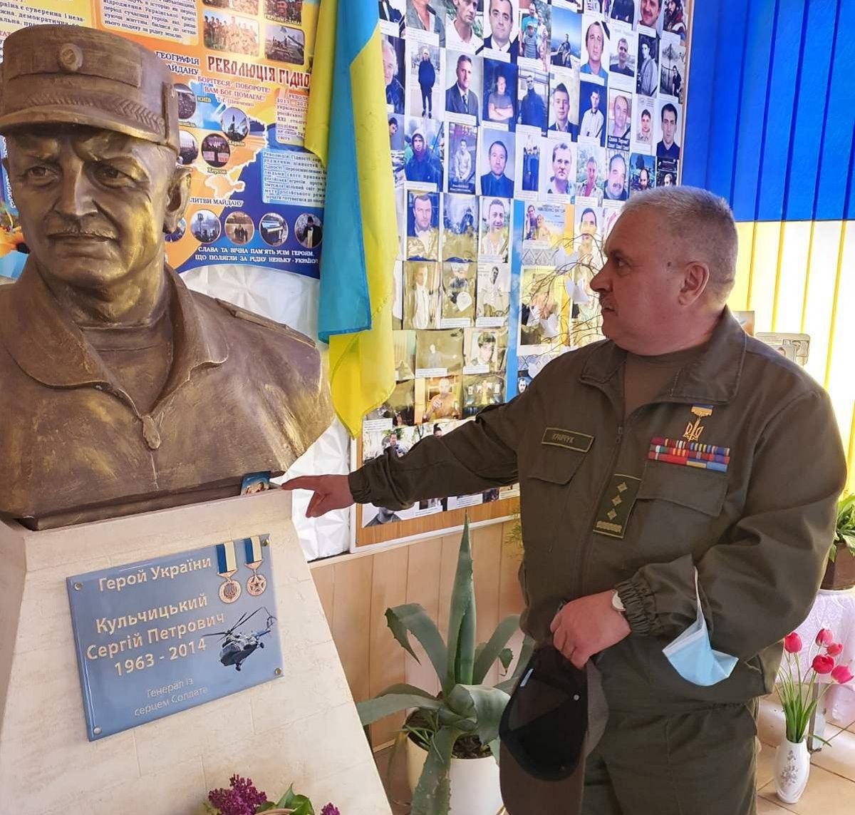 Новини Тернополя - фото з Він був Людиною, Воїном, Командиром. У Тернополі прощаються з В’ячеславом Кравчуком