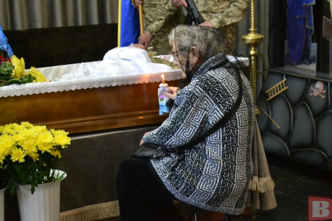 Новини Хмельницького - фото з “Він - наша гордість”. Хмельницький попрощався з воїном Олексієм Лопатіним