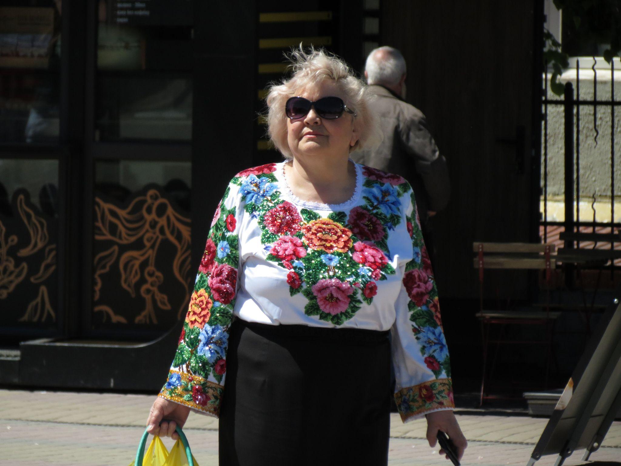 Новини Тернополя - фото з Які вишиванки одягнули тернополяни на свято? Шукайте себе та друзів на фото (РЕПОРТАЖ)