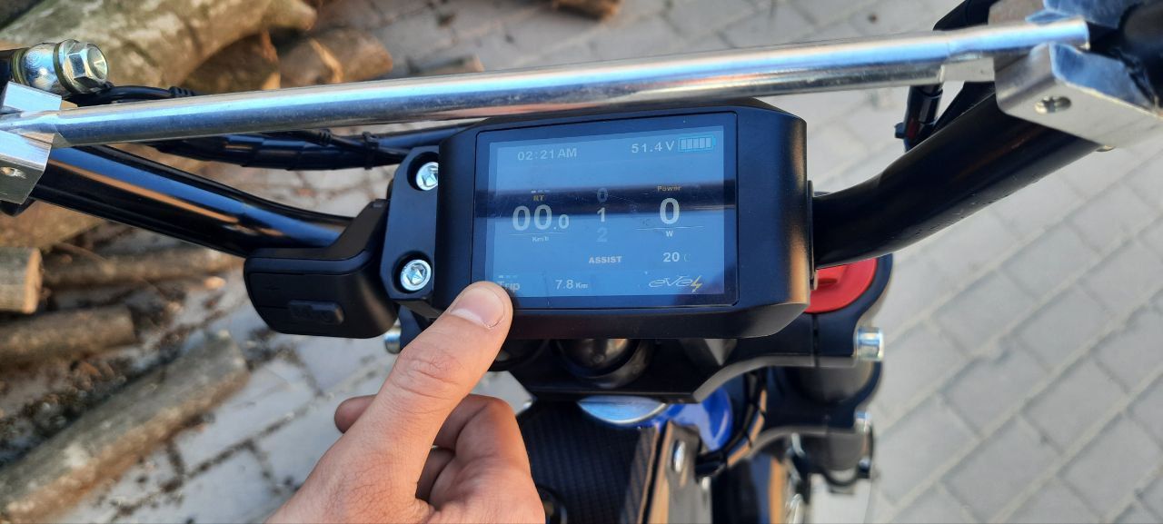 Новини Тернополя - фото з Швидкі та легкі! У чому секрет електробайків, які тернопільська фірма робить для ЗСУ?