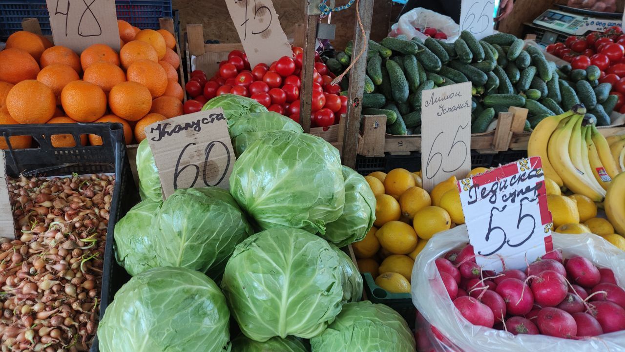 Новини Вінниці - фото з Що по чому? Дізналися, яка ціна на сезонні овочі та фрукти на ринку «Привокзальний»
