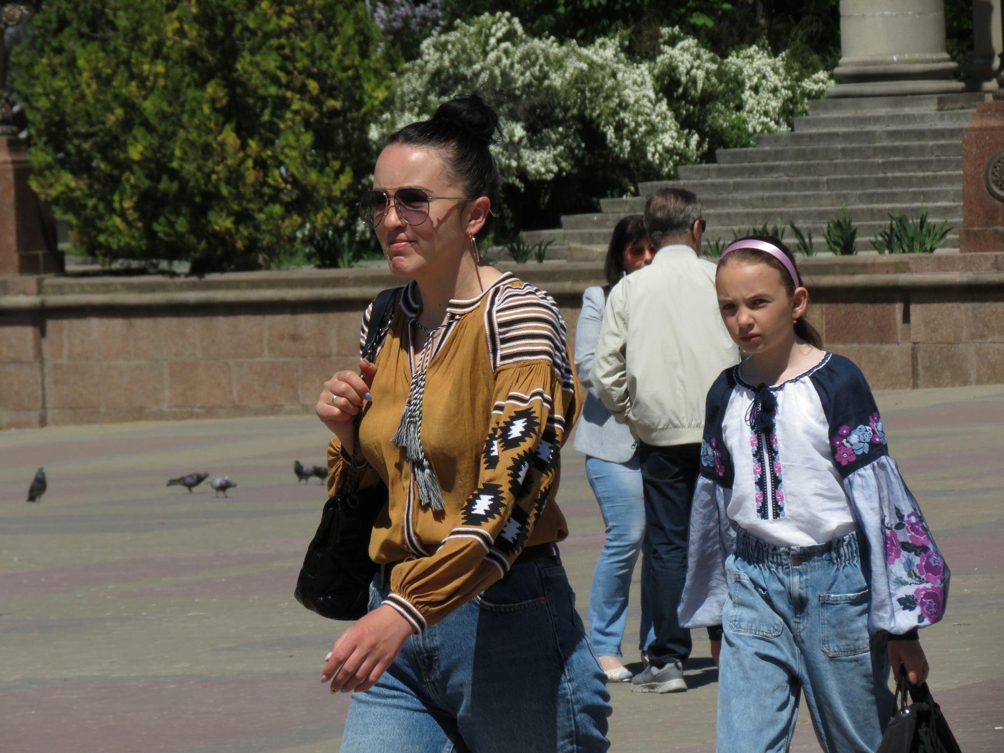 Новини Тернополя - фото з Які вишиванки одягнули тернополяни на свято? Шукайте себе та друзів на фото (РЕПОРТАЖ)