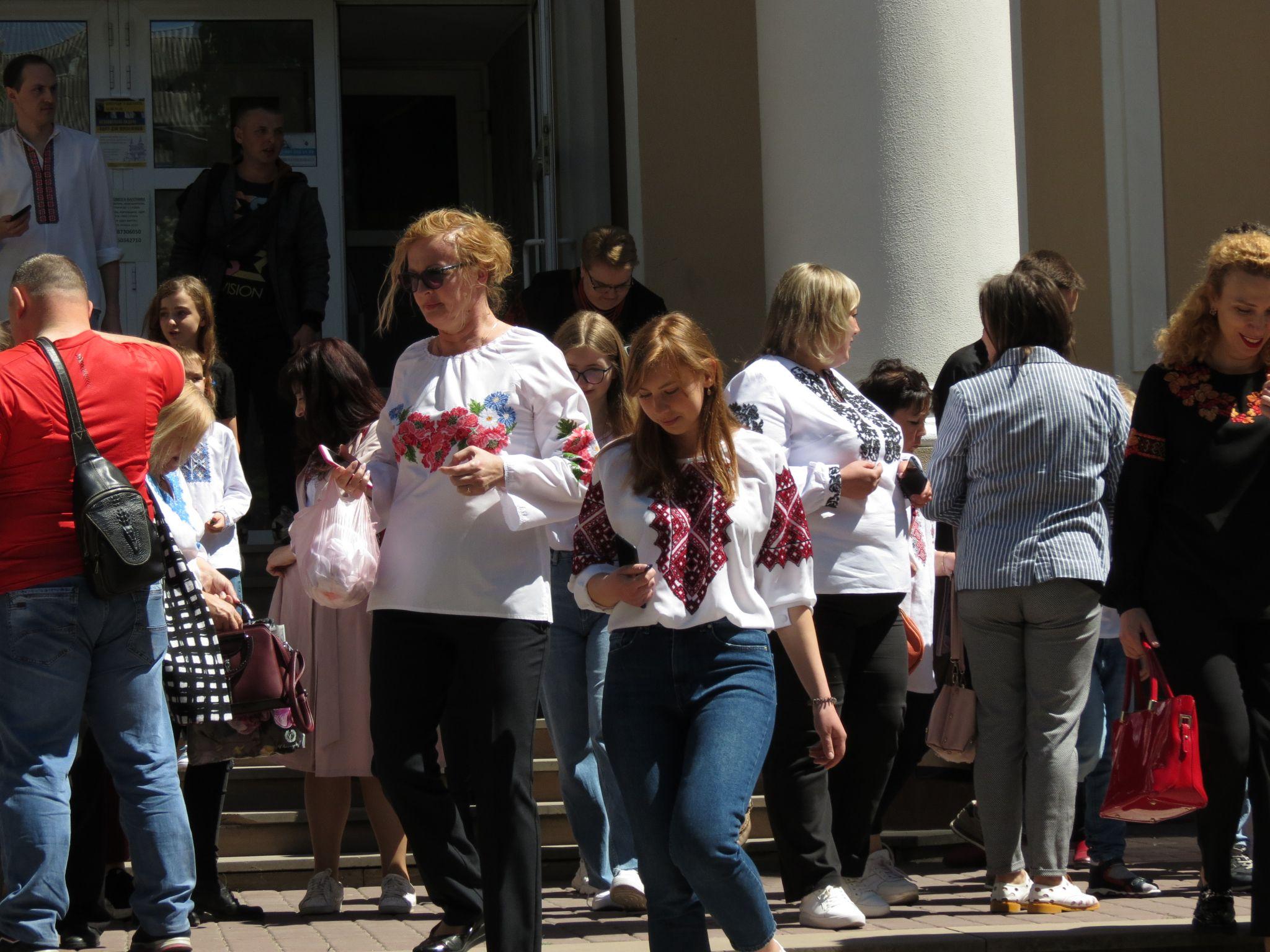Новини Тернополя - фото з Які вишиванки одягнули тернополяни на свято? Шукайте себе та друзів на фото (РЕПОРТАЖ)