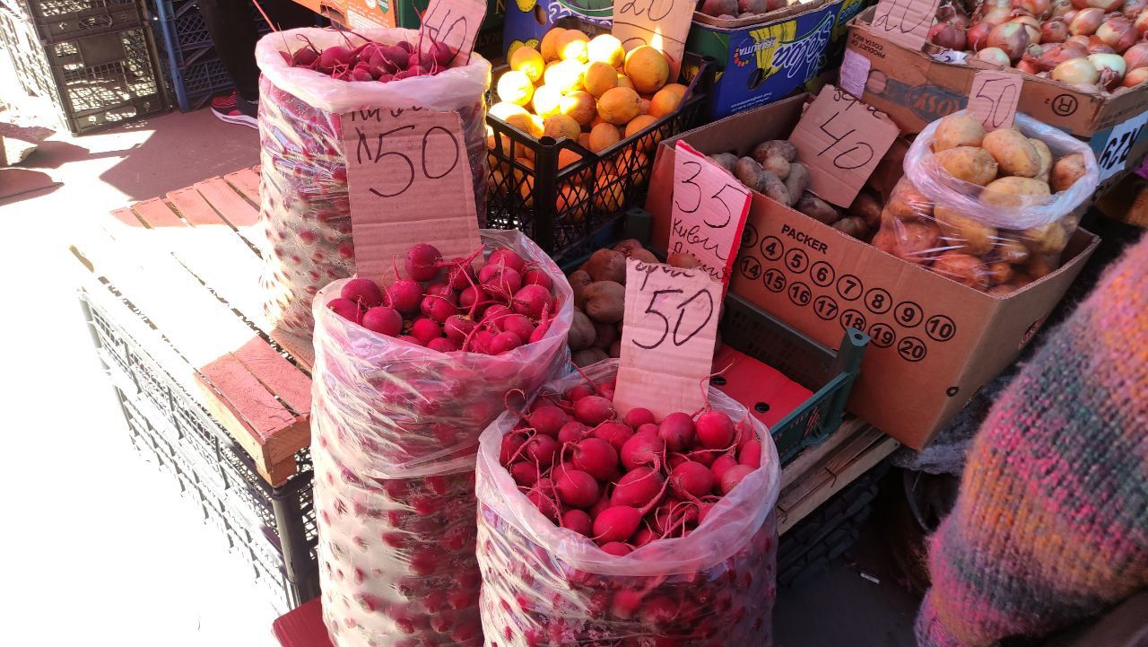 Новини Вінниці - фото з Що по чому? Дізналися, яка ціна на сезонні овочі та фрукти на ринку «Привокзальний»