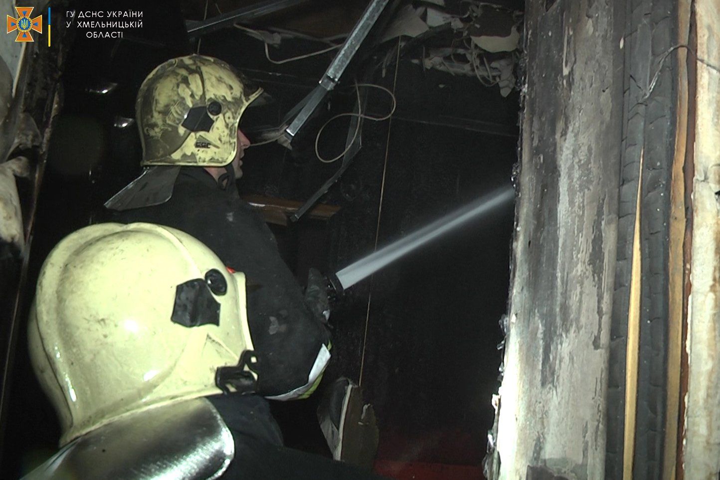 Новини Хмельницького - фото з У Кам’янці-Подільському горів готель: з пожежі врятували 14 людей (ФОТО)