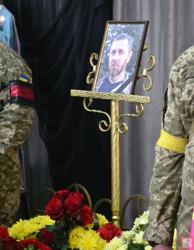 Новини Хмельницького - фото з “Всі хлопці за ним тягнулись”. Хмельницький провів у вічність 49-річного Ігоря Кузя