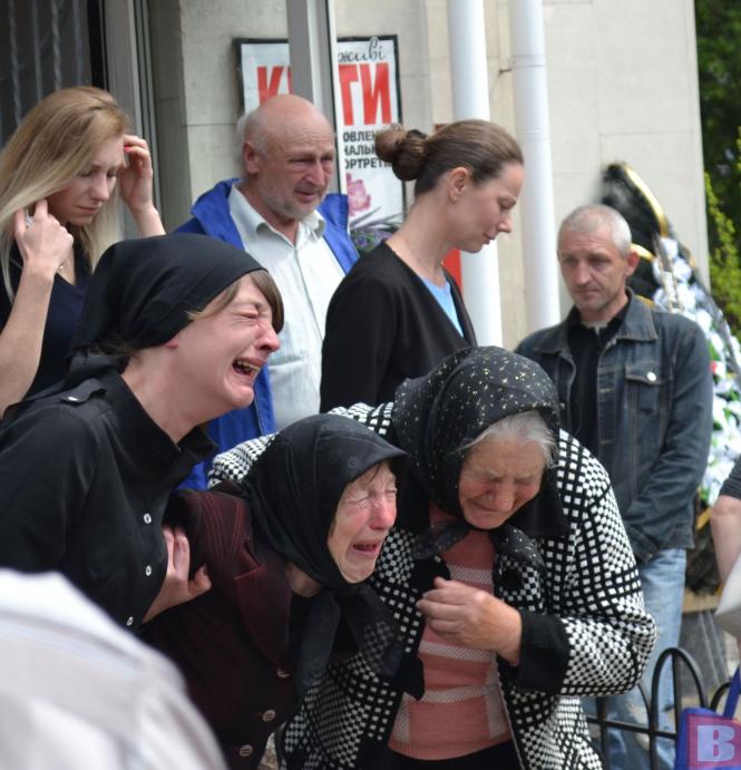 Новини Хмельницького - фото з “Всі хлопці за ним тягнулись”. Хмельницький провів у вічність 49-річного Ігоря Кузя