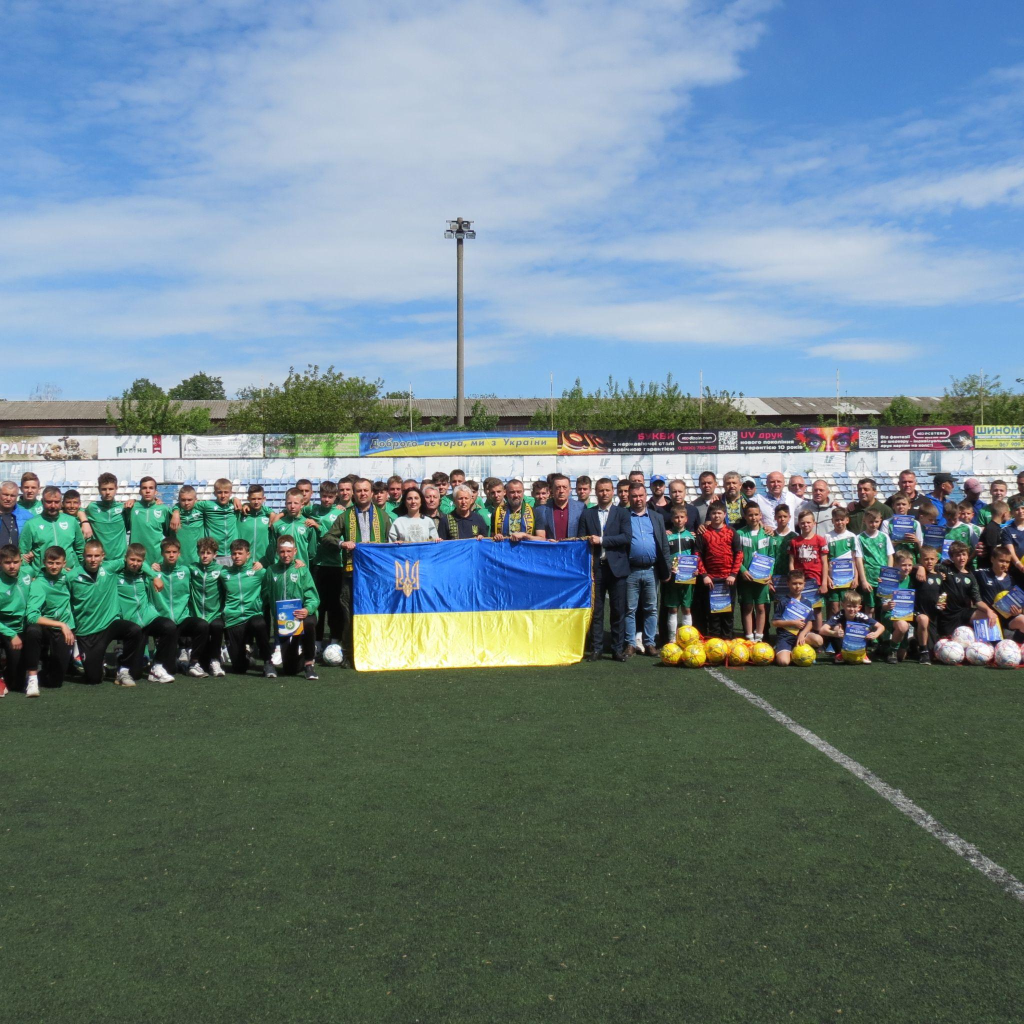 Новини Вінниці - фото з Президент АФУ, який завітав до Вінниці, підтримав план побудови у нашому місті сучасного стадіону