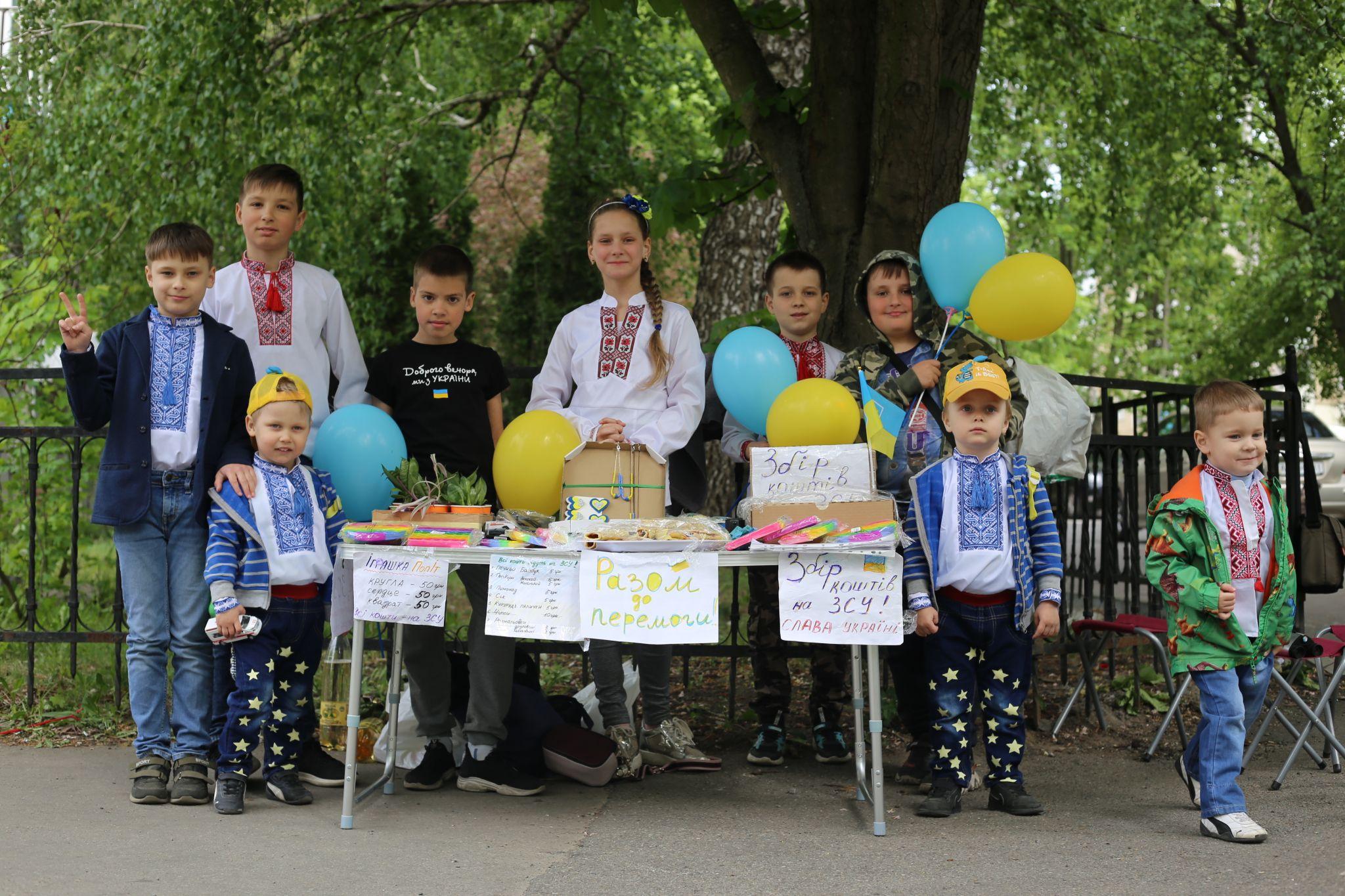 Новини Вінниці - фото з «Віримо, що це пришвидшить нашу перемогу»: як маленькі вінничани допомагають ЗСУ