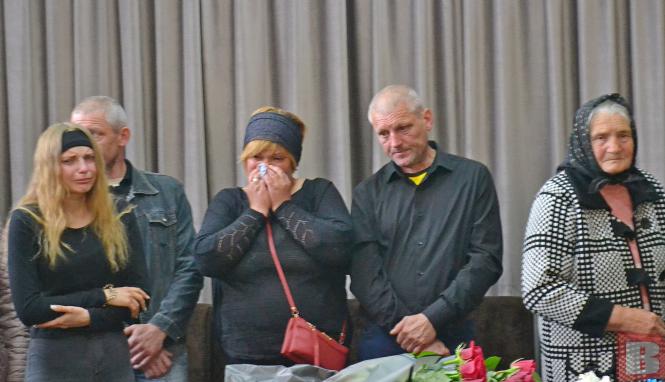 Новини Хмельницького - фото з “Всі хлопці за ним тягнулись”. Хмельницький провів у вічність 49-річного Ігоря Кузя