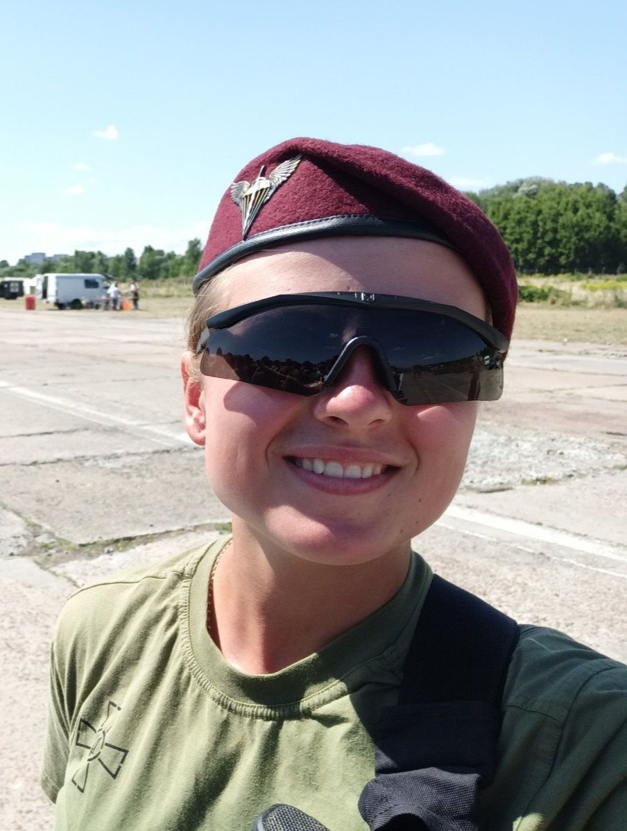 Новини Вінниці - фото з «Мене переповнювала гордість, що вона така сильна, відважна». Розповідь мами про загиблу десантницю