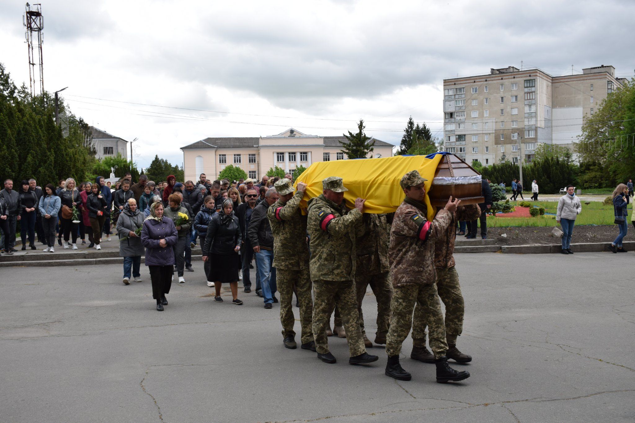 Новини Хмельницького - фото з Назавжди 25: на Хмельниччині поховали військового Миколу Конюка