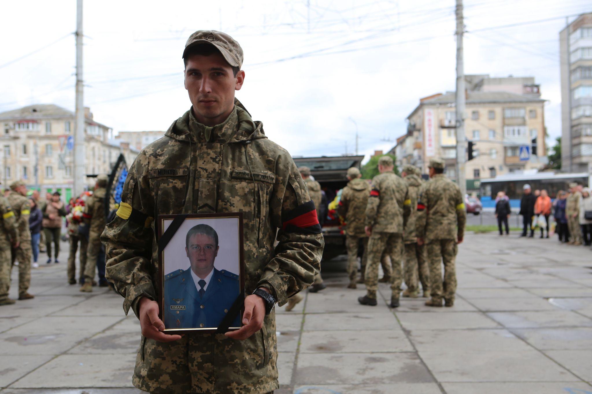 Новини Вінниці - фото з «Ми помстимося за кожного побратима». У Вінниці попрощалися з двома загиблими пілотами