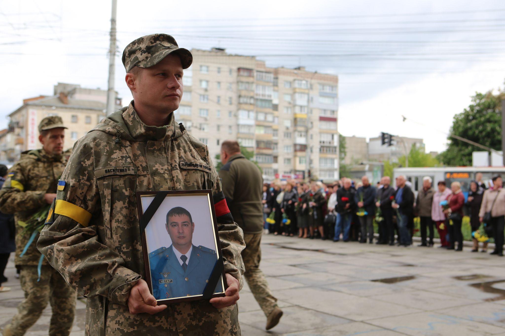 Новини Вінниці - фото з «Ми помстимося за кожного побратима». У Вінниці попрощалися з двома загиблими пілотами