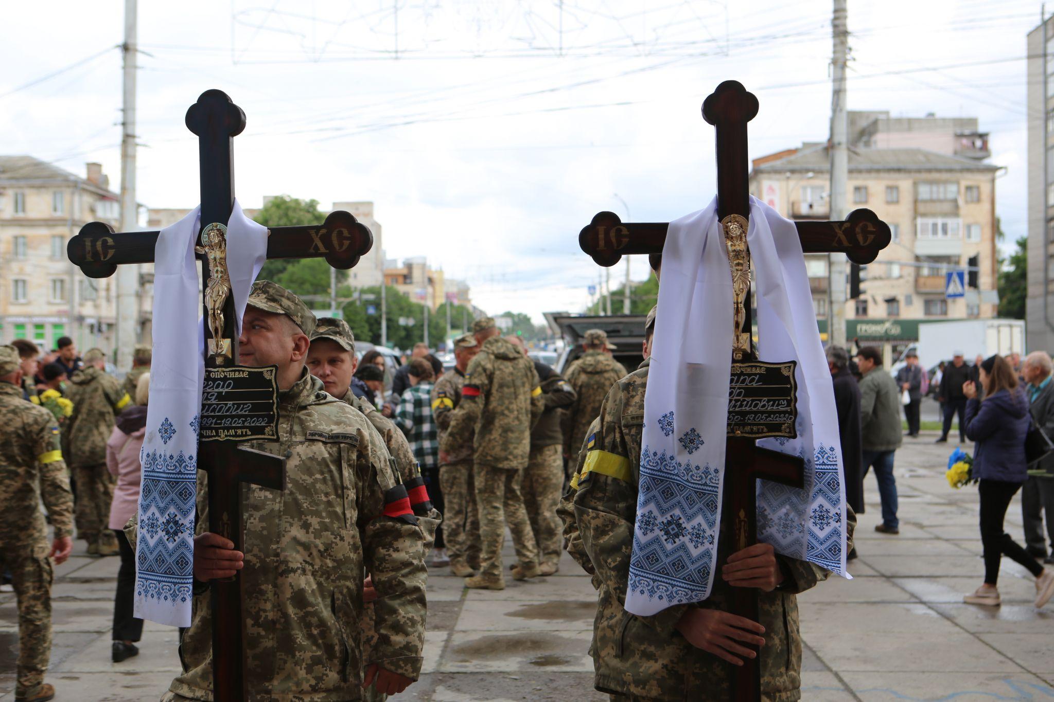 Новини Вінниці - фото з «Ми помстимося за кожного побратима». У Вінниці попрощалися з двома загиблими пілотами