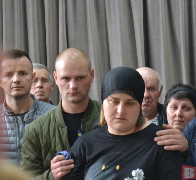 Новини Хмельницького - фото з “Таточку, дай потримаю тебе за руку”. У Хмельницькому прощались з Олександром Гарадчуком