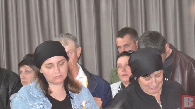 Новини Хмельницького - фото з “Таточку, дай потримаю тебе за руку”. У Хмельницькому прощались з Олександром Гарадчуком