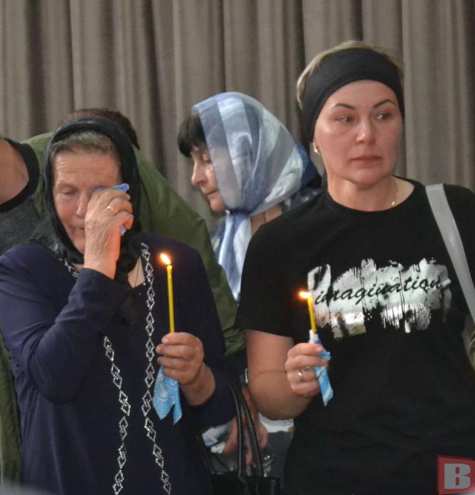 Новини Хмельницького - фото з “Таточку, дай потримаю тебе за руку”. У Хмельницькому прощались з Олександром Гарадчуком