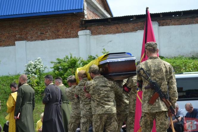Новини Хмельницького - фото з “Таточку, дай потримаю тебе за руку”. У Хмельницькому прощались з Олександром Гарадчуком