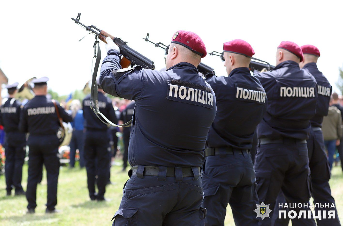 Новини Хмельницького - фото з На 	Хмельниччині  попрощались із полеглим на війні поліцейським Ігорем Махлаєм