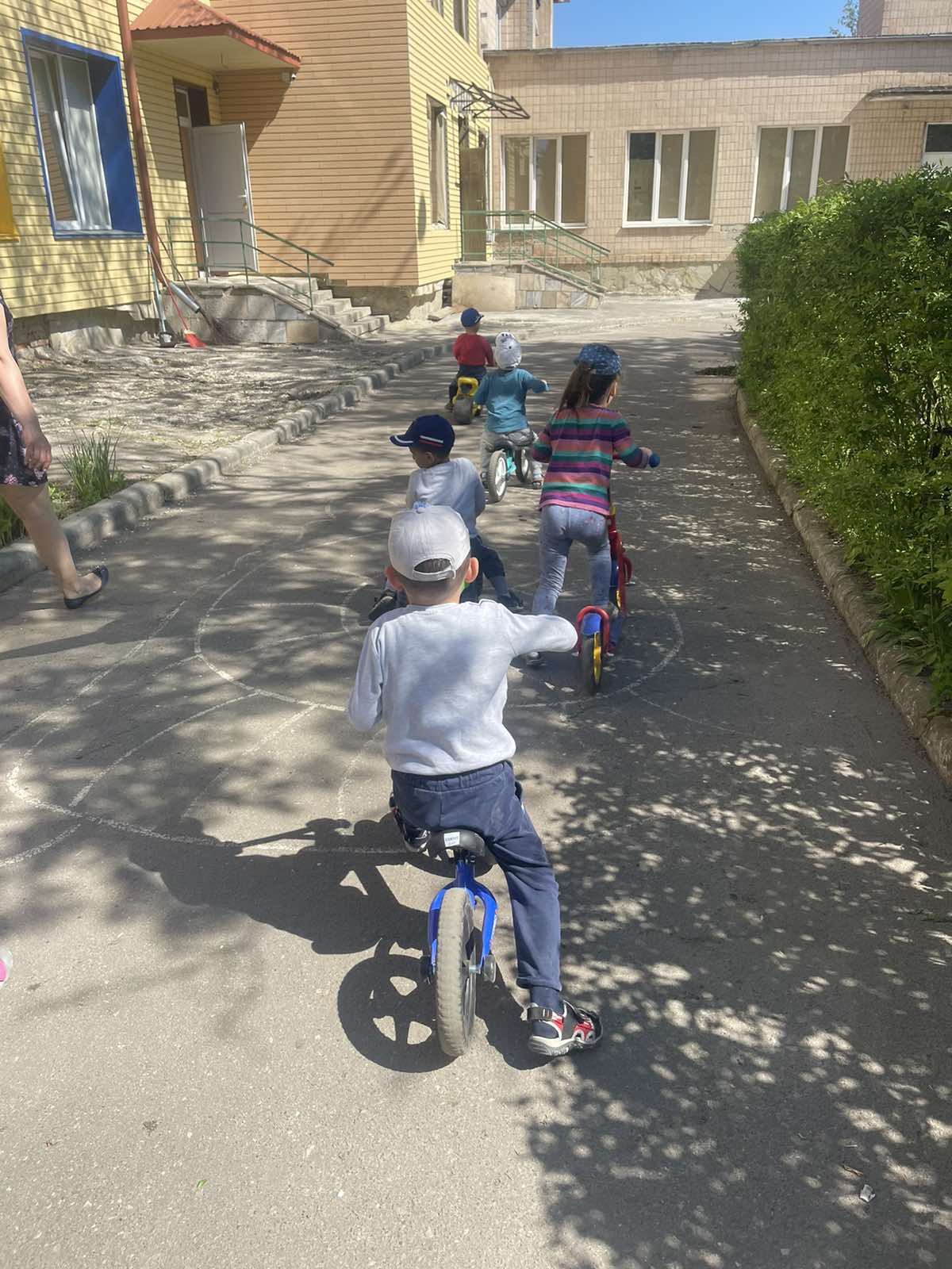 Новини Тернополя - фото з Ховалися і накривали голову ручками. Як вихованці дитбудинку зі столиці знайшли прихисток у Тернополі