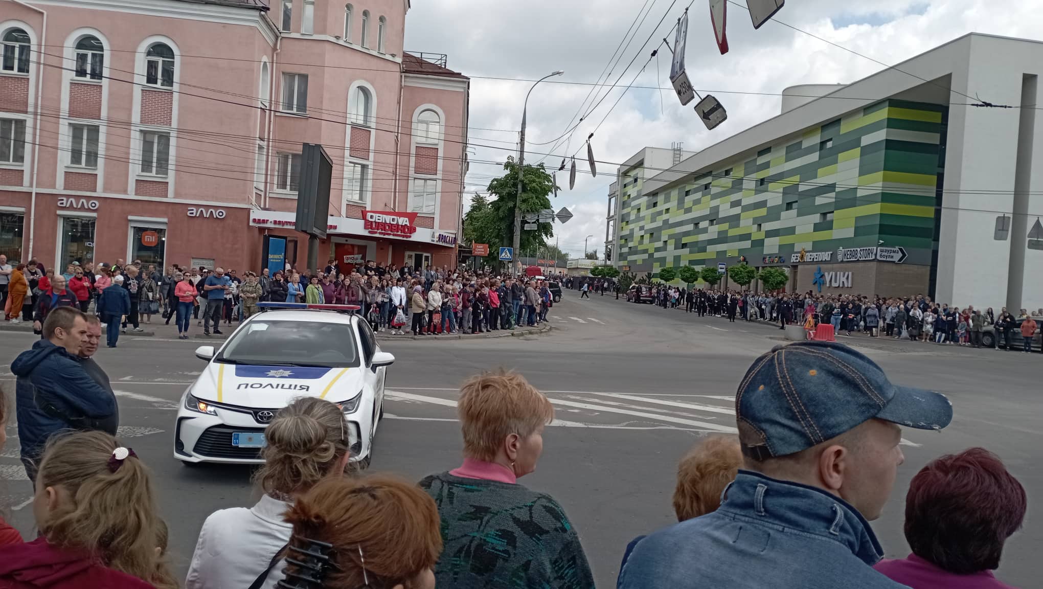 Новини Вінниці - фото з Тисячі вінничан зустріли загиблих Героїв КОРДу коридором вшанування